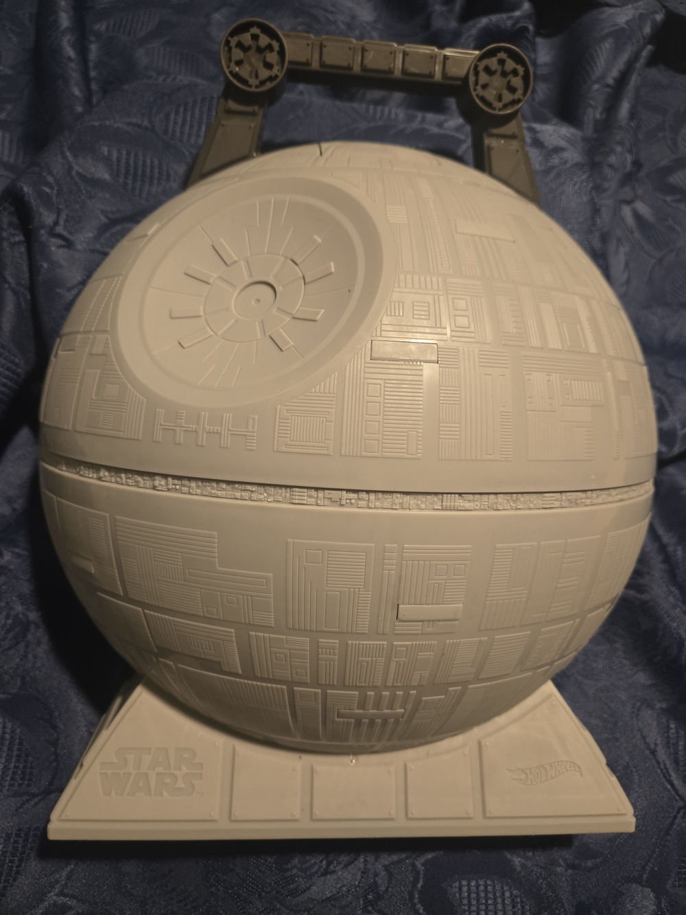 Hot Wheels Star Wars Death Star Carrying Case